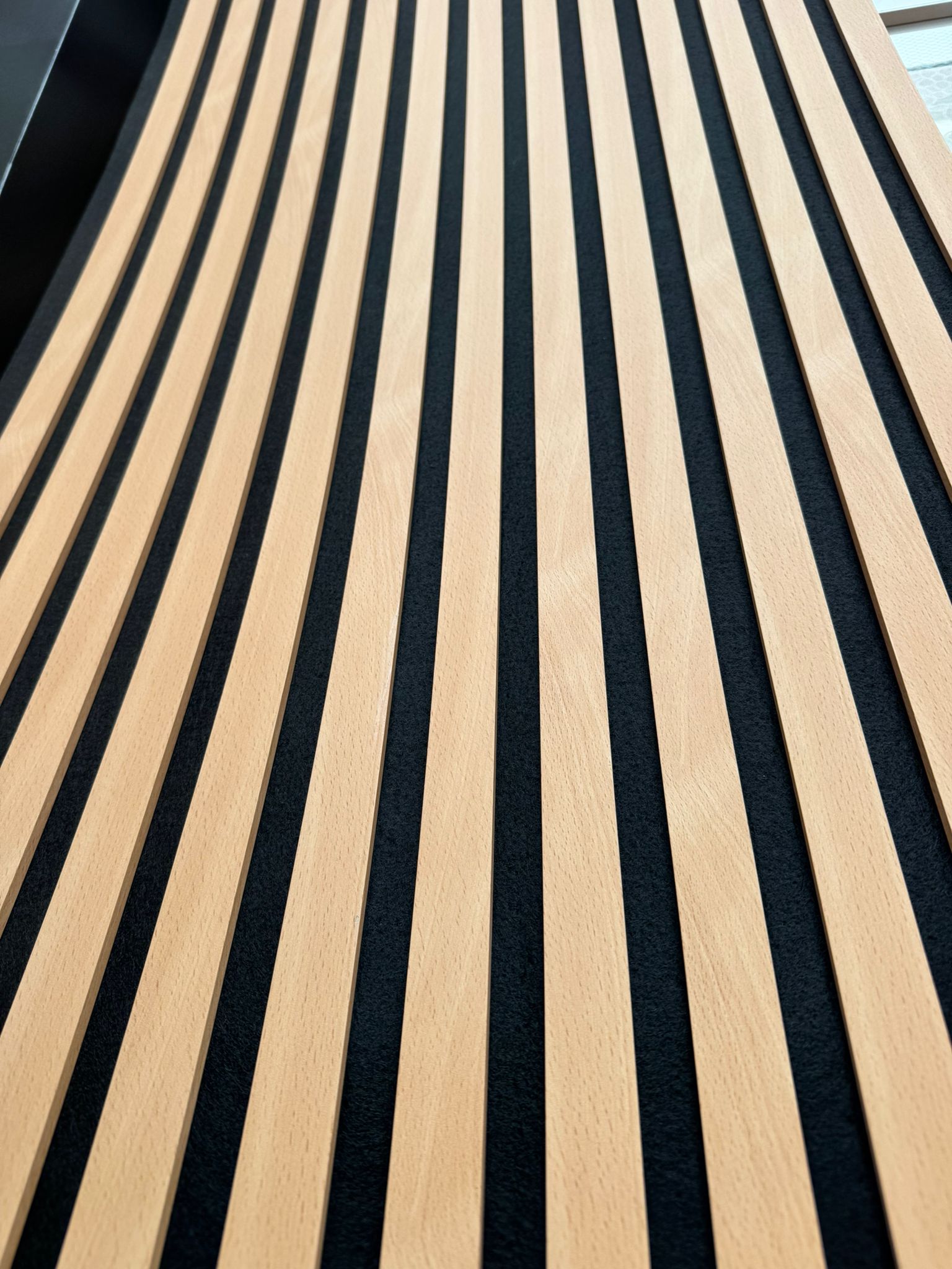 Akustik Kayın Ağacı Görünümlü Panel 275×60 cm | Sıcak Ahşap Dokusu & Ses Yalıtımı