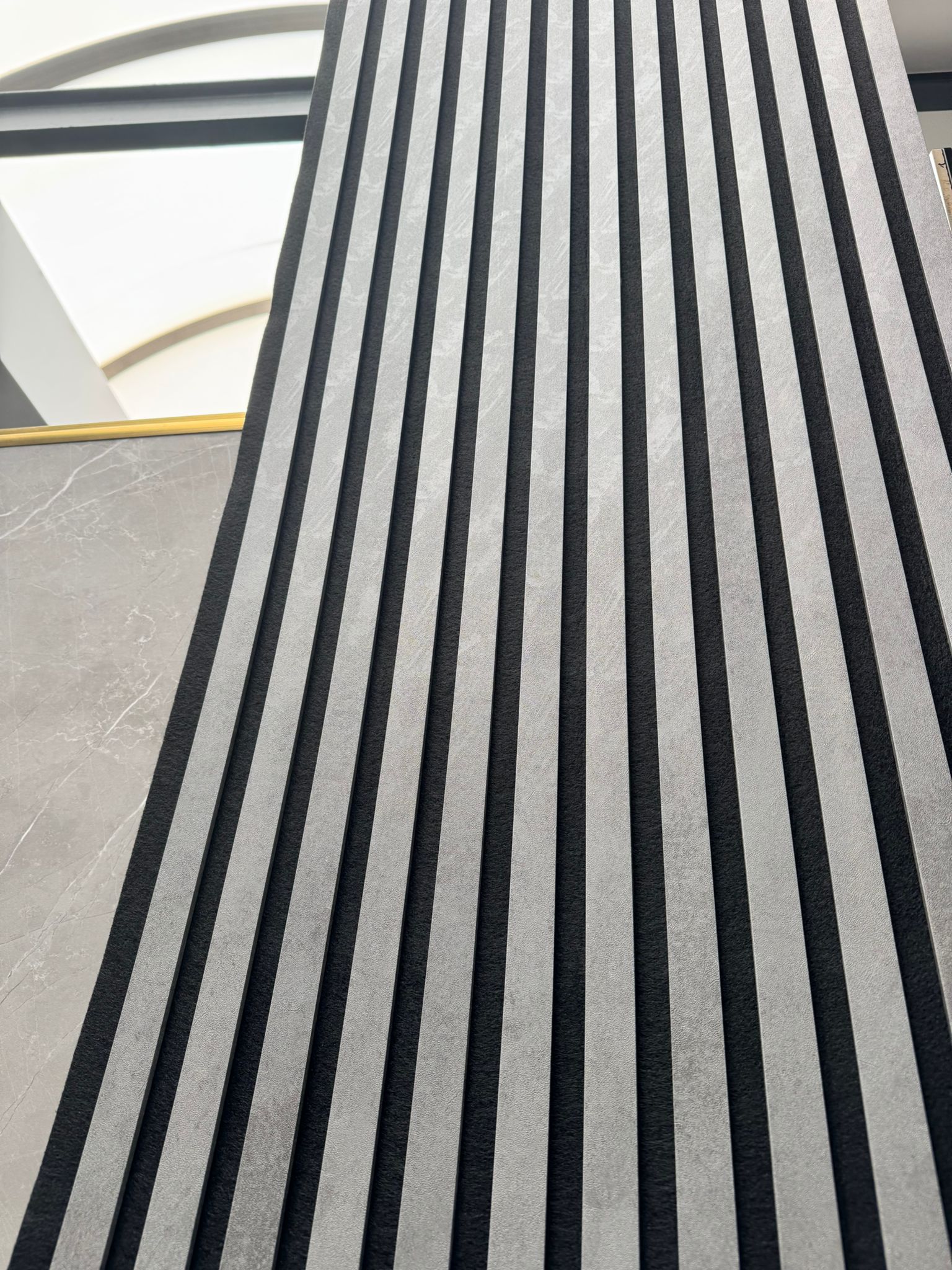 Akustik Beton Görünümlü Duvar Paneli 275×60 cm | Modern & Ses Emici Panel