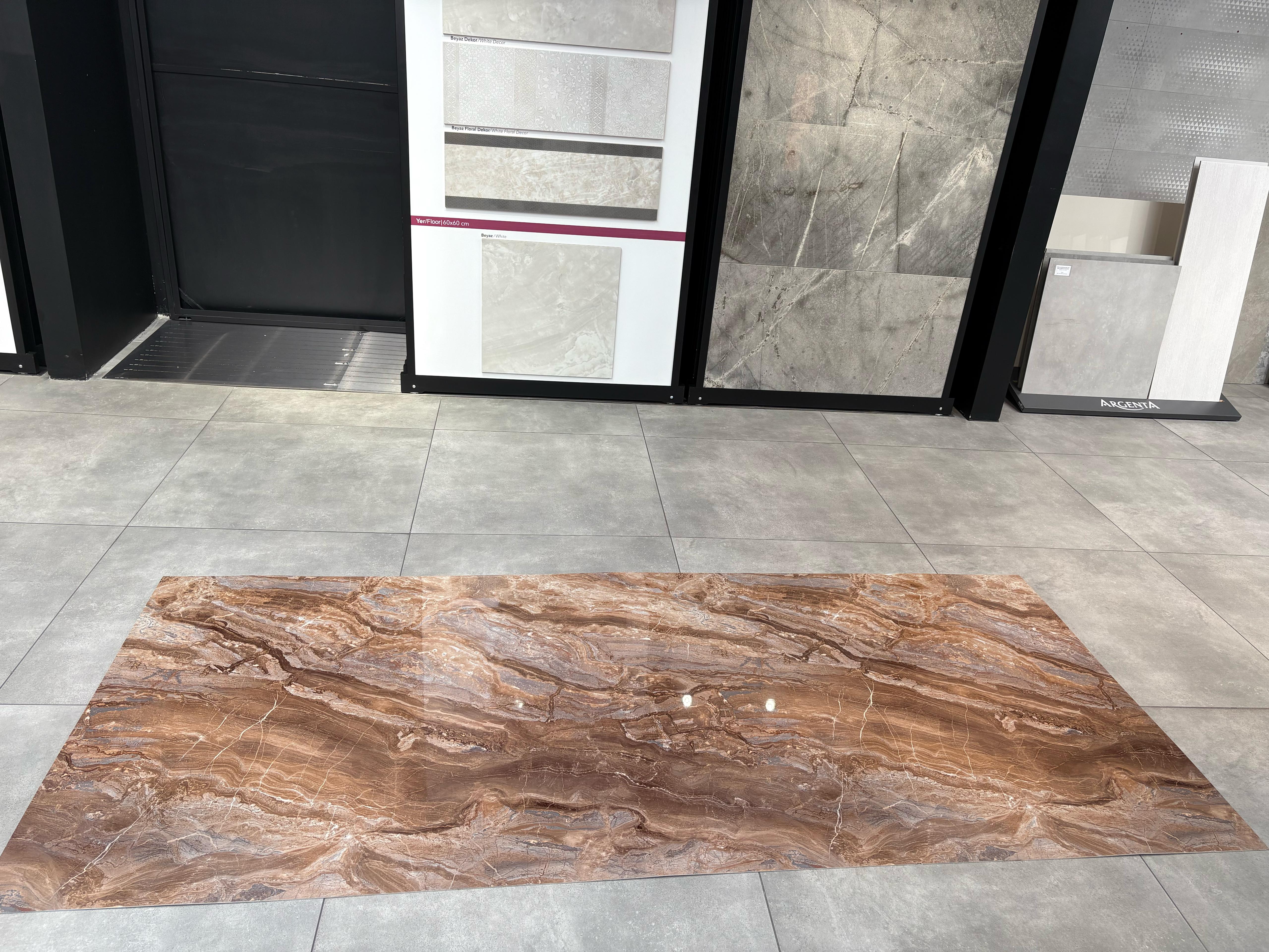 Kahverengi Mermer Görünümlü PVC Duvar Paneli 280×122 cm – Su Geçirmez & Derzsiz